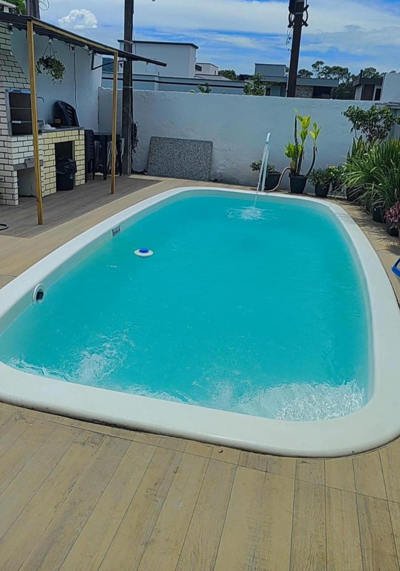 Casa De Hospede Em *